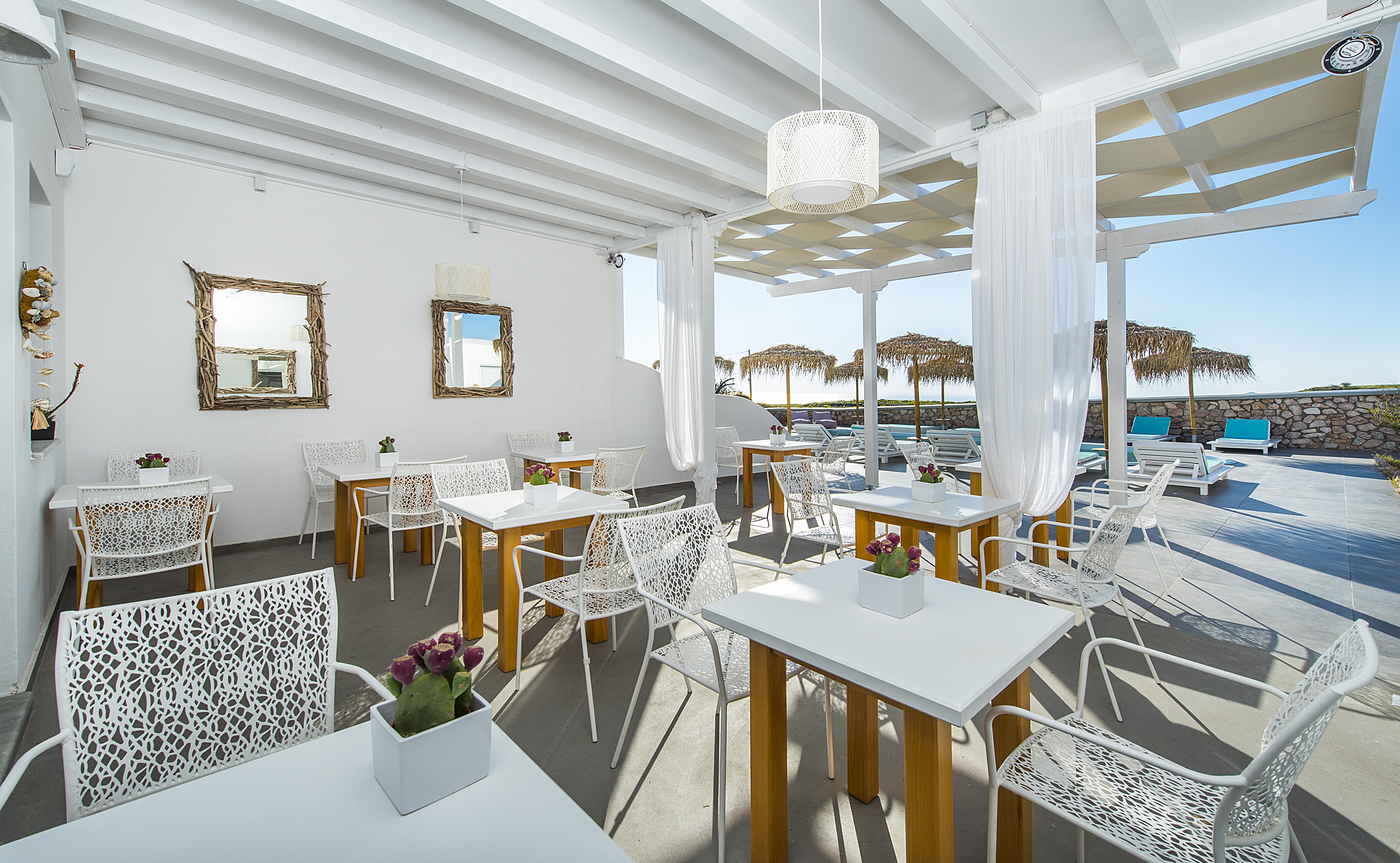 伊姆普莱希芙万酒店 Ormos Athinios 外观 照片